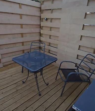 Cozy Flat 1 Bedroom Hucclecote エクステリア 写真