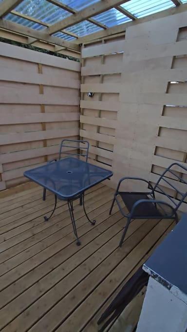 Cozy Flat 1 Bedroom Hucclecote エクステリア 写真